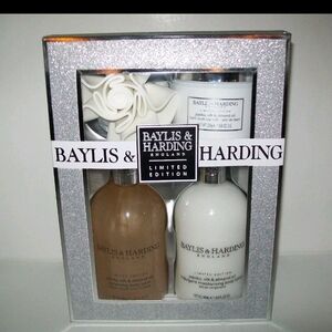 Baylis & Harding  Bath Limited Edition Jojoba Crystals & Almond Oil Lotion/Wash